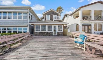 517 BEACH Ave, Atlantic Beach, FL 32233