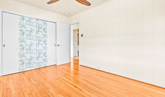 691 Kihapai St B, Kailua, HI 96734