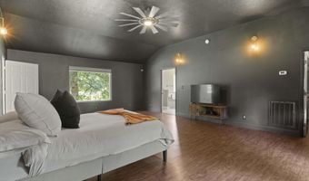 99 Reservoir Rd, Norris, TN 37828