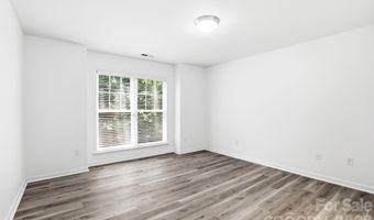 15 Kaylor Dr, Arden, NC 28704