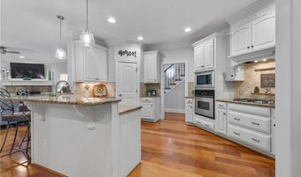 105 Sycamore Commons Ln, Advance, NC 27006