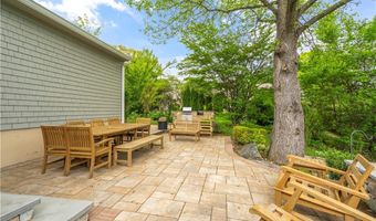 61 Kimberly Ln, Cranston, RI 02921