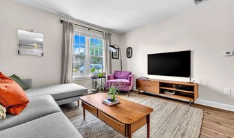 49 Rose St APT 109, Branford, CT 06405