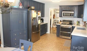 1322 E Barden Rd, Charlotte, NC 28226