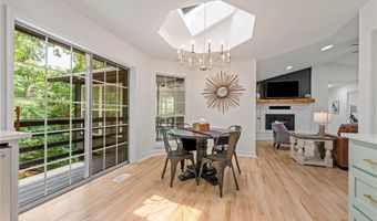 5 Dunvegan Ln, Bella Vista, AR 72715