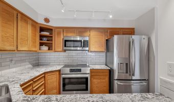 1 3RD St 204, Astoria, OR 97103