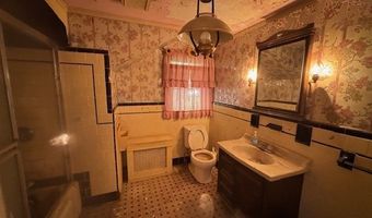 1002 Charles St, North Providence, RI 02904