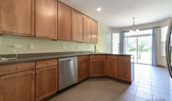 2636 Pondview Dr, Algonquin, IL 60102