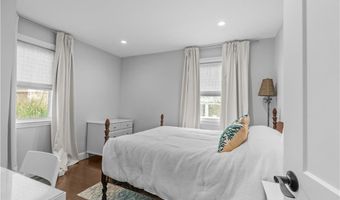 18 Sylvan Ter, Newport, RI 02840