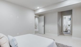 6908 GREYSWOOD Rd, Bethesda, MD 20817