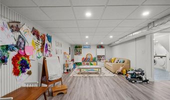 7 Lee Rd, Barrington, RI 02806