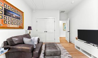 90 E LAKE Dr, Annapolis, MD 21403