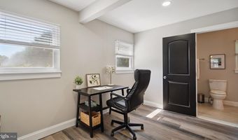 10 N HOMELAND Ave N, Annapolis, MD 21401