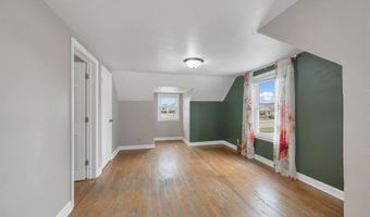 1203 W NORTHLAND Ave, Appleton, WI 54914