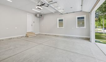 227 S Mitchell Ave, Arlington Heights, IL 60005
