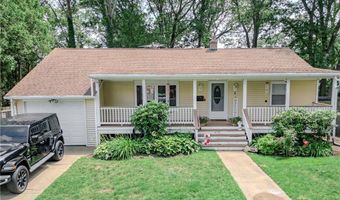 6 Jacksonia Dr, North Providence, RI 02911