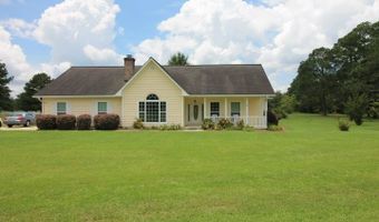 330 Plantation Dr, Alma, GA 31510