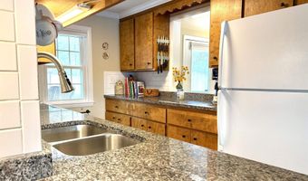35 Greenwood Rd, Amherst, NH 03031