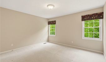 815 Centerville Trl, Aurora, OH 44202
