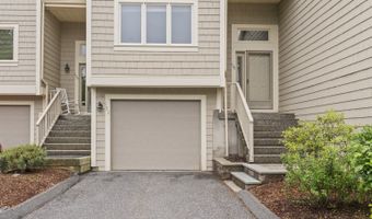 12 Boulevard Dr 21-130, Danbury, CT 06810
