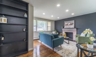 42 Greenwood Ave, Bloomfield, CT 06002