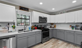 301 Larkin St, Benton, LA 71006