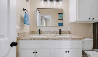 150 N 9th St, Aransas Pass, TX 78336