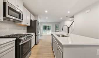 122 Red Lion Ct, Atco, NJ 08004
