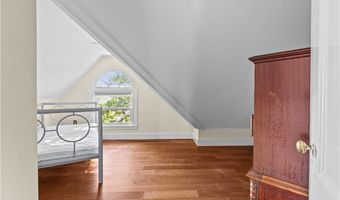 18 Rhode Island Ave 3, Newport, RI 02840