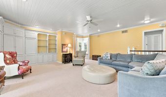 1011 Midway Dr, Auburn, IN 46706