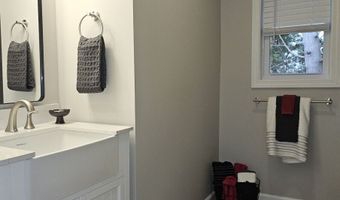 11 Cawley Ct, Bristol, CT 06010