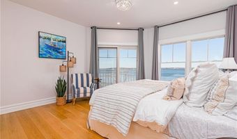 10 Coulter St, Jamestown, RI 02835