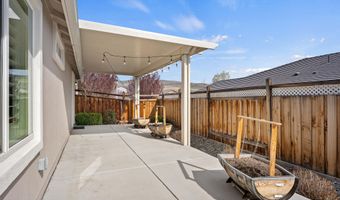 7423 Comet Ct, Sparks, NV 89436