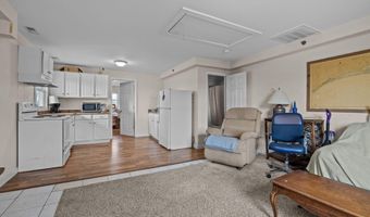 217 W Atlantic Blvd, Atlantic Beach, NC 28512