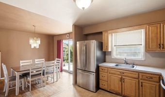 81 Elm St, Beachwood, NJ 08722