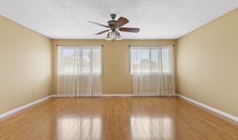 27 Crows Nest Ln 7E, Danbury, CT 06810