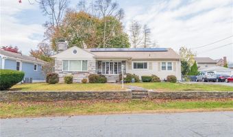 9 Farnum Ave, North Providence, RI 02911