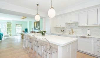 78 Rhode Island Ave 6, Newport, RI 02840