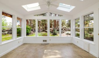 60865 Raintree Dr, Bend, OR 97701