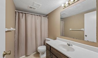 1386 Arden View Dr, Arden Hills, MN 55112