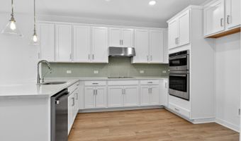 115 Peeps Ct, Adkins, TX 78101