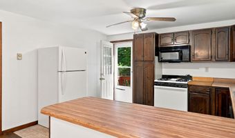8 Bean Hill Rd, Belmont, NH 03220