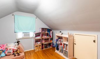 1062 Covedale Ave, Cincinnati, OH 45238