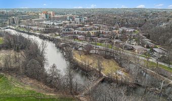 1257 Island Dr 101, Ann Arbor, MI 48105