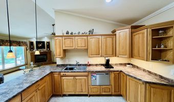 1024 Birchwood Ln, Aberdeen, SD 57401