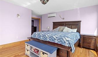 388 Sea View Dr, Warwick, RI 02889