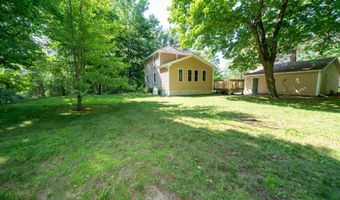 15 Marsh Rd, Belfast, ME 04915