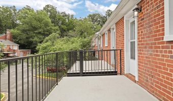 2641 S WALTER REED Dr B, Arlington, VA 22206