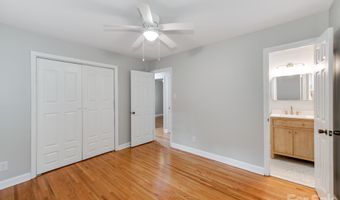 3326 Bonneville Dr, Charlotte, NC 28205