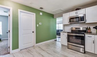 201 E Davis Ave, Alvarado, TX 76009